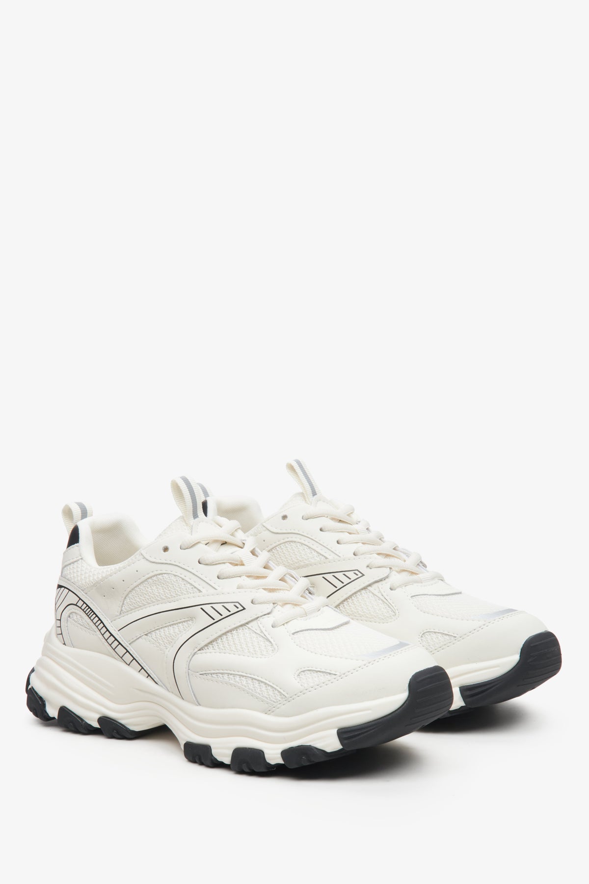 Sportowe jasnobeżowe sneakersy damskie ES8.
