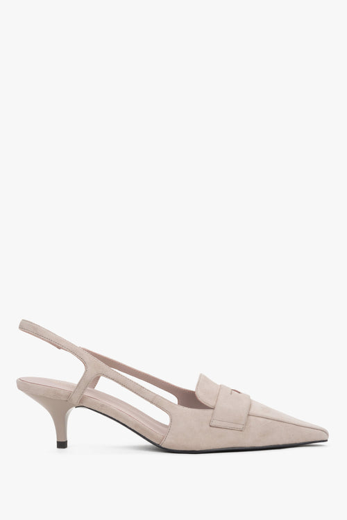 Estro - beżowe czółenka typu slingback z weluru naturalnego na obcasie typu kitten heel.