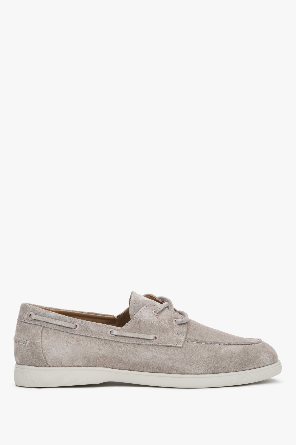 Beżowe loafersy męskie w stylu żeglarskim z włoskiego weluru naturalnego Premium Estro ER00119615.