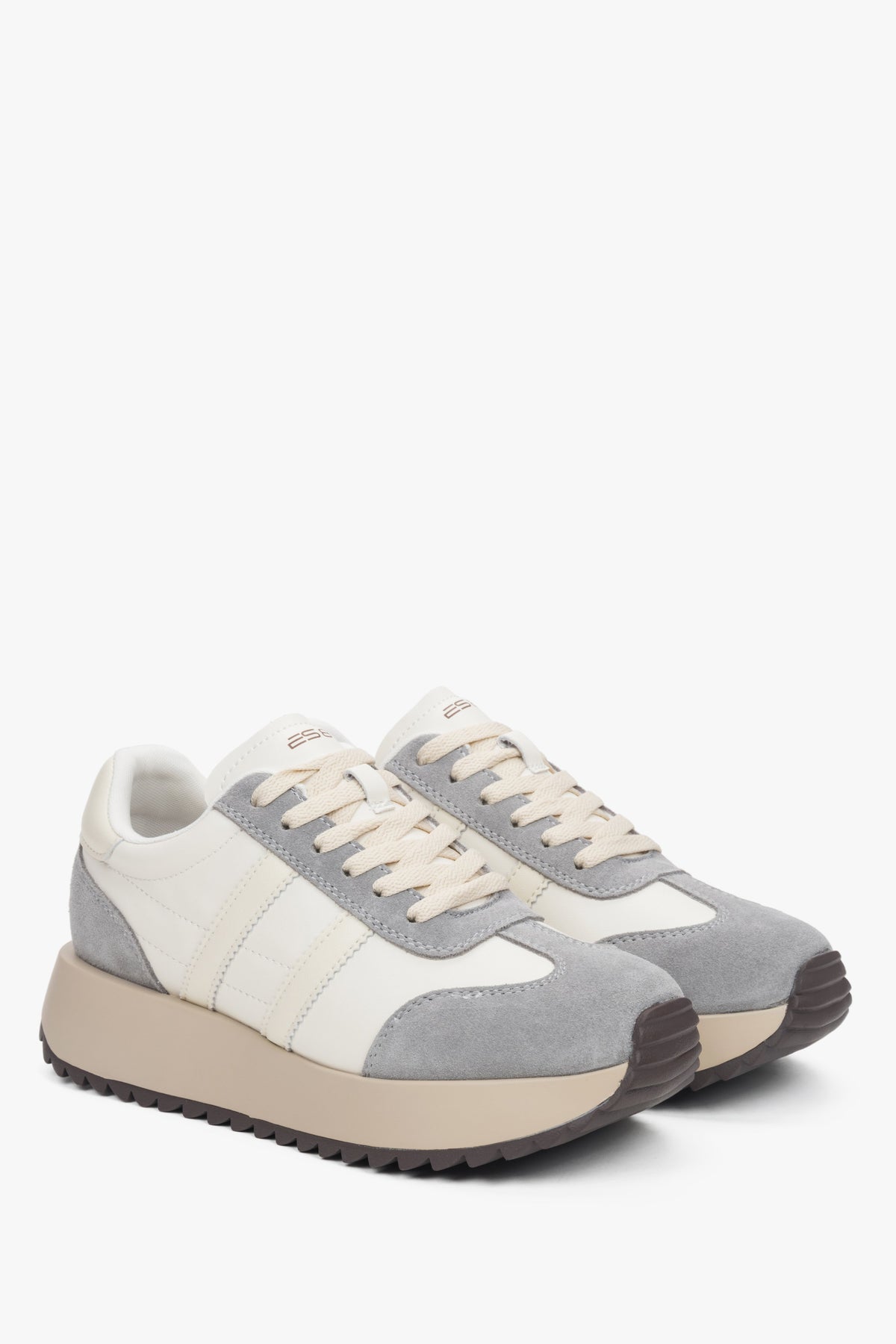 Beżowo-szare sneakersy damskie ze skóry naturalnej i weluru.