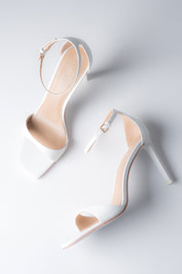 Białe skórzane sandały damskie na szpilce z kwadratowym noskiem Estro ER00119287.