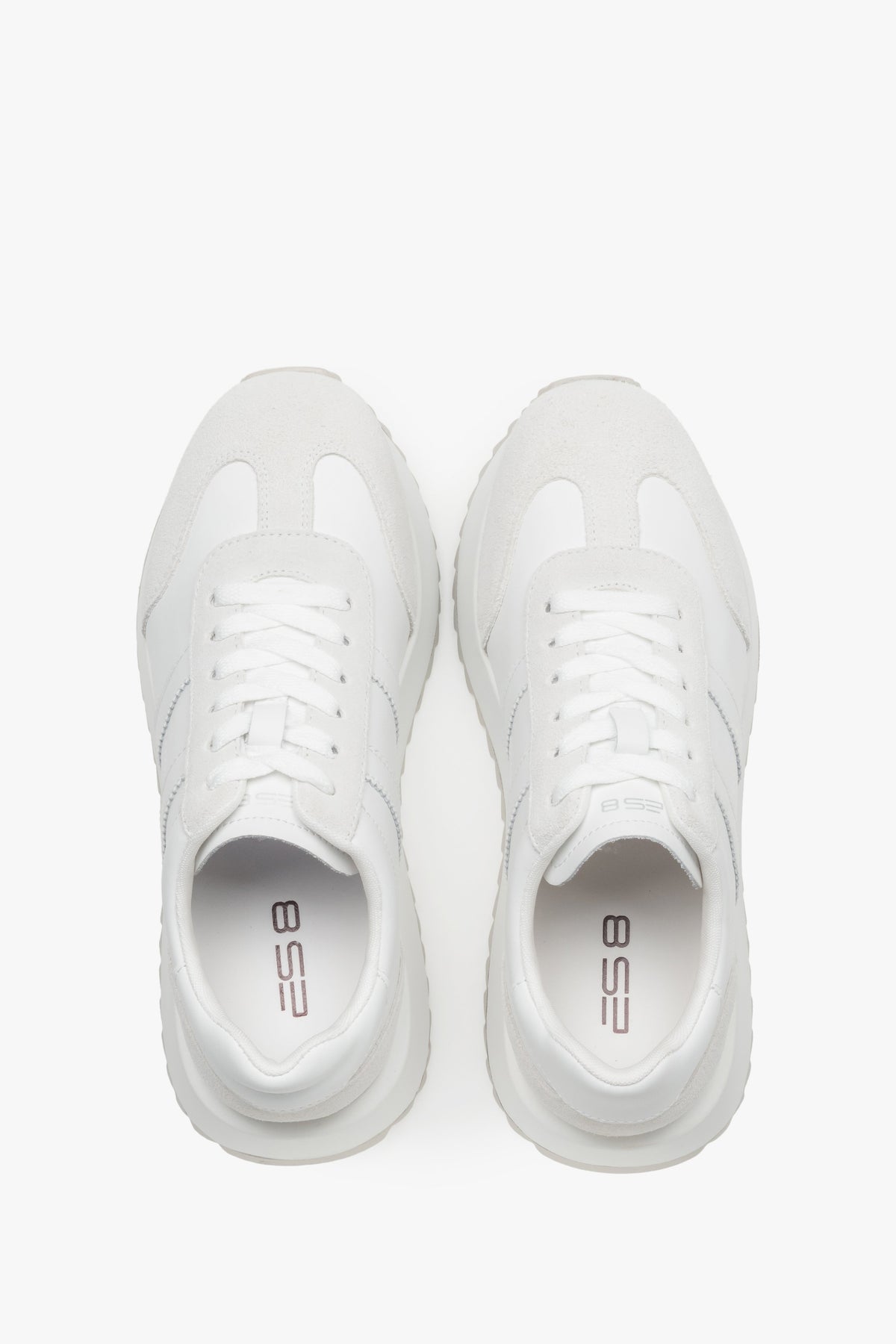 Białe sneakersy damskie ES8, ze skóry naturalnej i weluru.