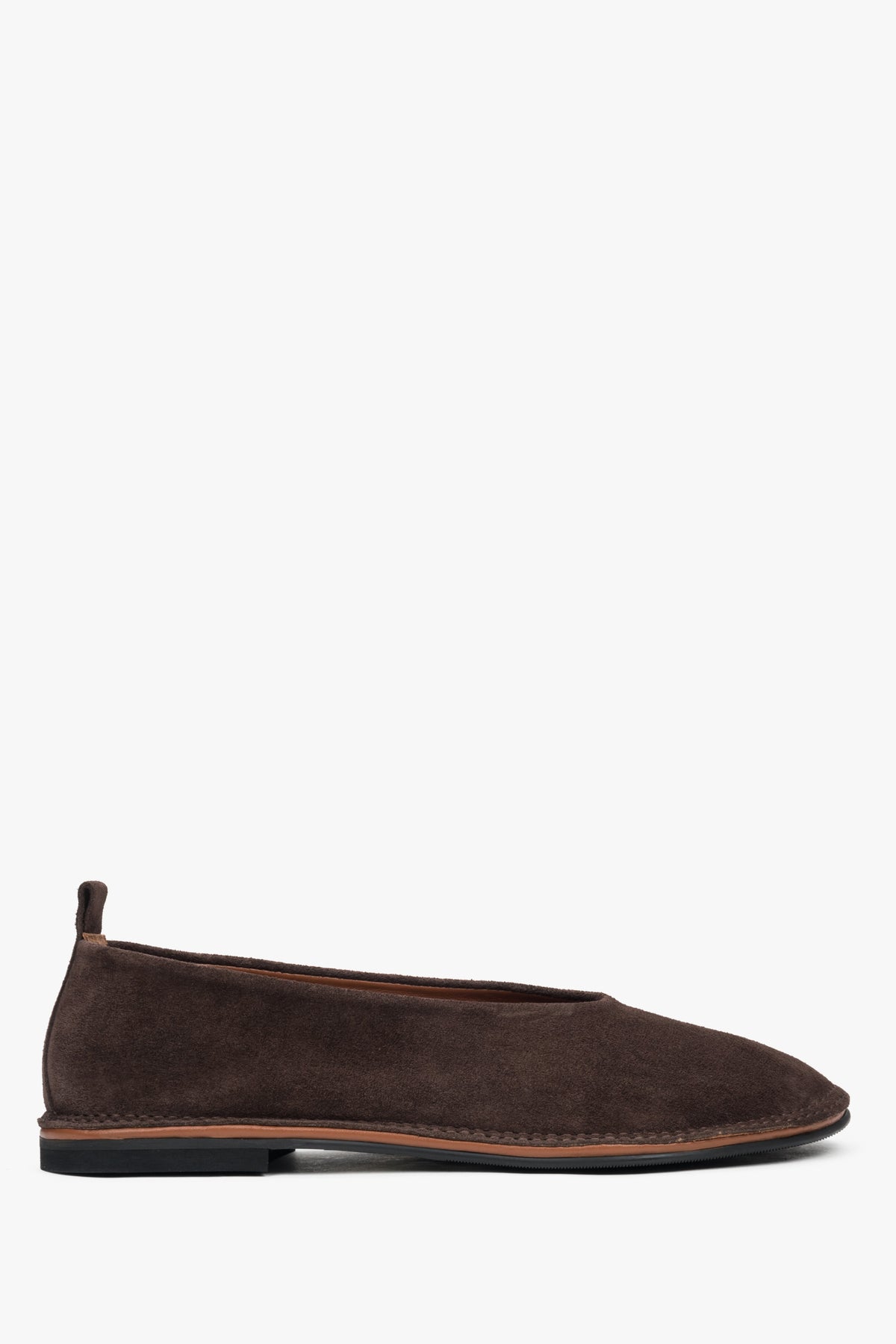 Miękkie ciemnobrązowe baleriny damskie z weluru naturalnego typu barefoot Estro ER00117363.