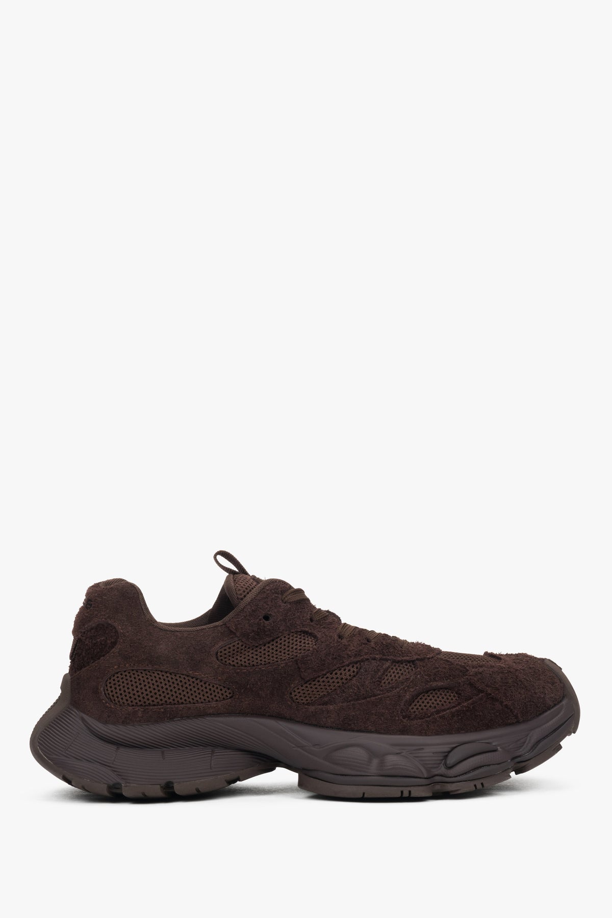 Ciemnobrązowe sneakersy damskie ES8, na sprężystej platformie, z miękkiego weluru.