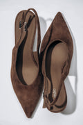 Ciemnobrązowe welurowe czółenka damskie typu slingback na obcasie Estro ER00119044.