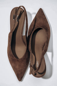 Ciemnobrązowe welurowe czółenka damskie typu slingback na obcasie Estro ER00119044.