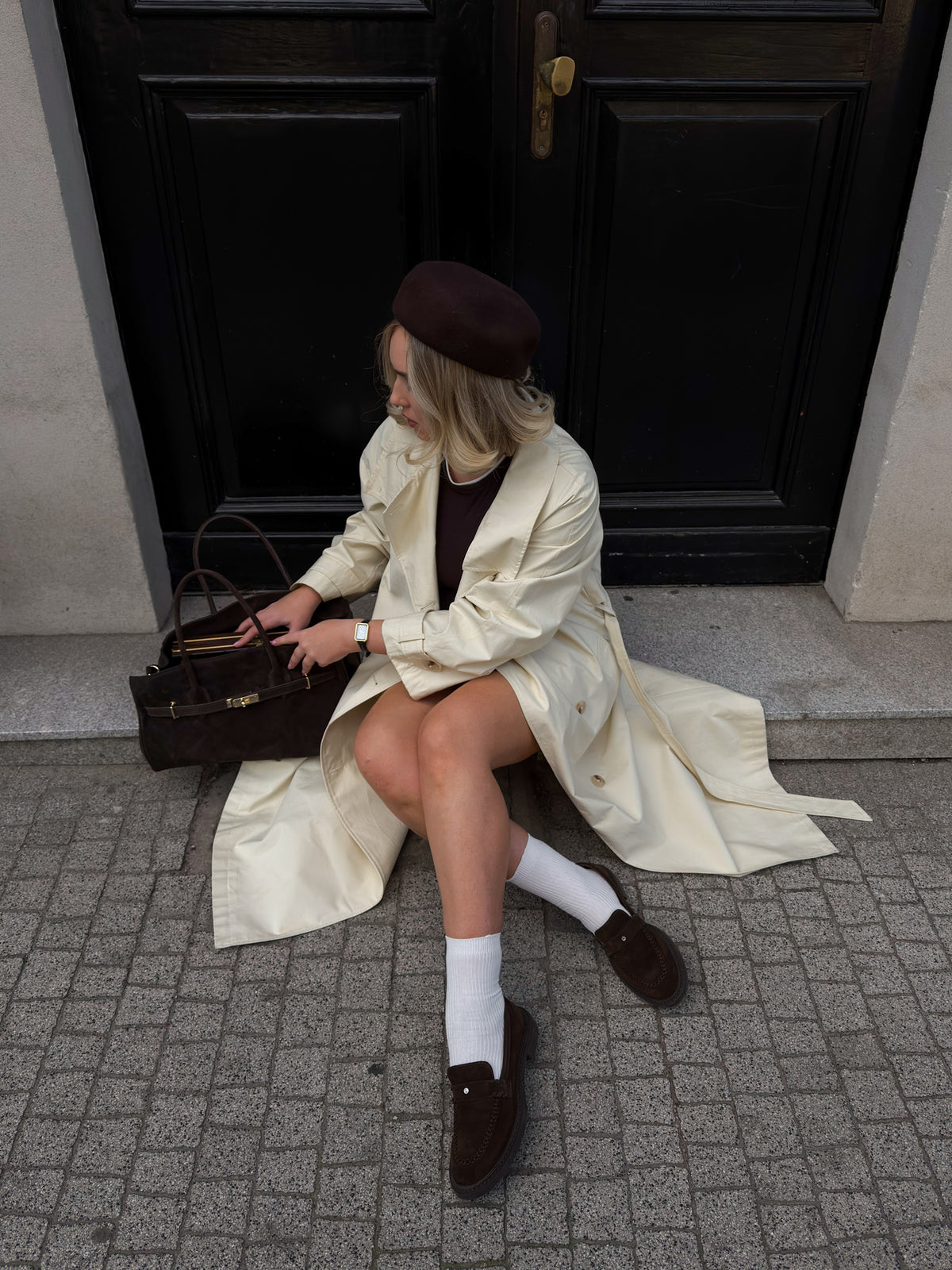 Czekoladowe loafersy damskie typu Penny z włoskiego weluru naturalnego Premium Estro ER00116793