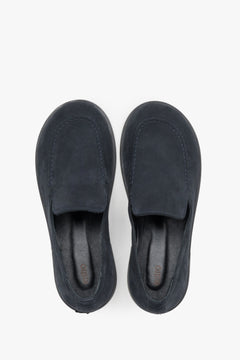 Ciemnoszare buty damskie typu barefoot z naturalnej skóry welurowej o jakości premium.
