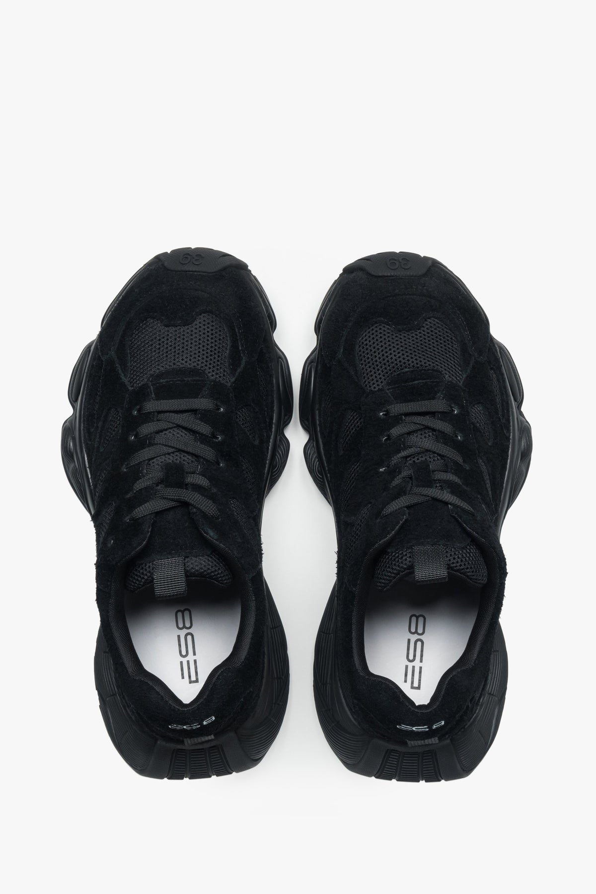 Z miękkiego weluru, czarne sneakersy damskie na sprężystej platformie ES8.