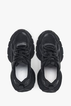 Lekkie czarne sneakersy damskie ES8 z ekoskóry i siateczki.