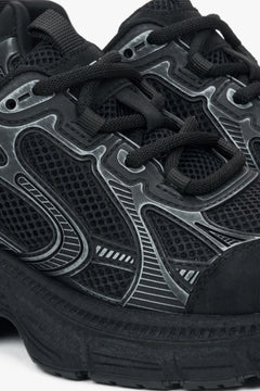Czarne sportowe sneakersy damskie ES8 z ekoskóry i siateczki - zbliżenie na detale.