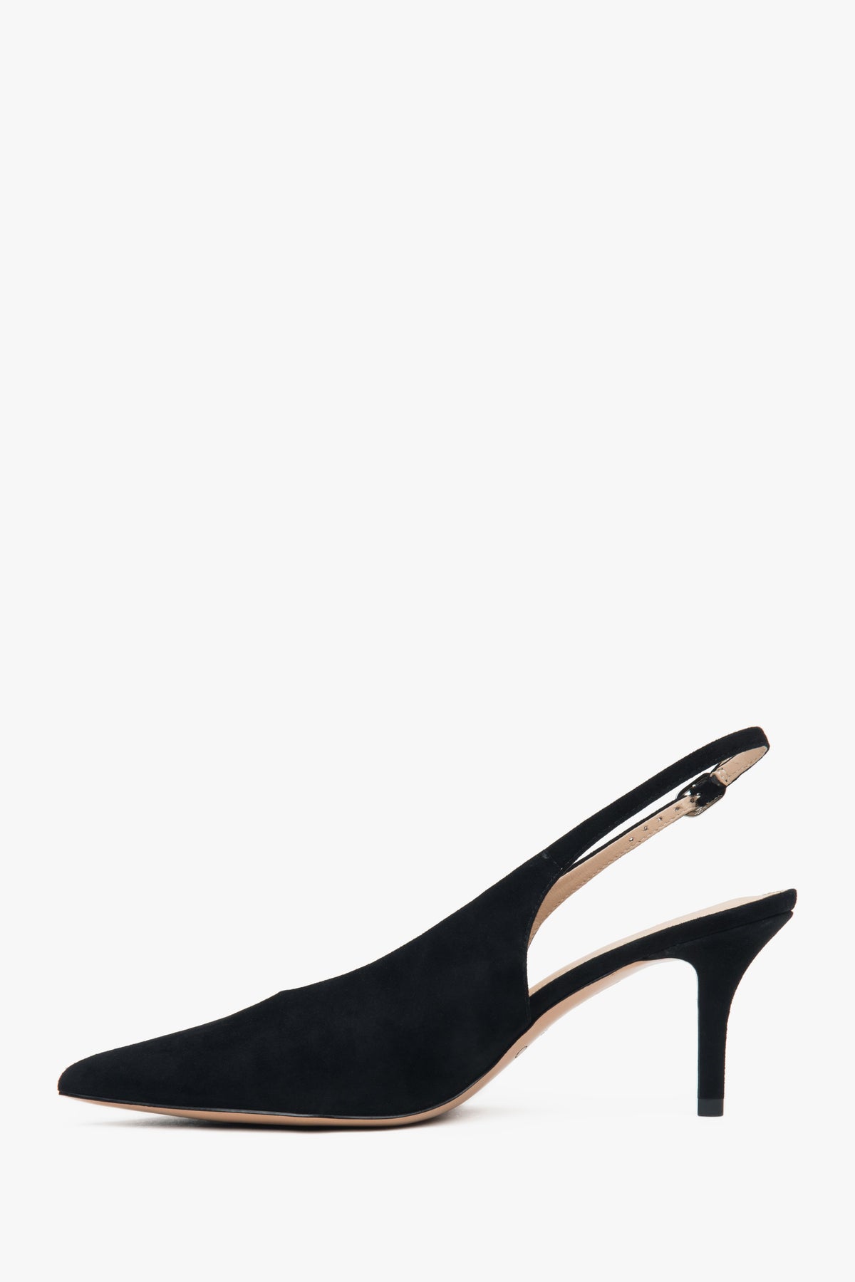 Eleganckie czarne czółenka damskie Estro, wykonane z miękkiego weluru, o fasonie slingback i na wygodnym, niskim obcasie.