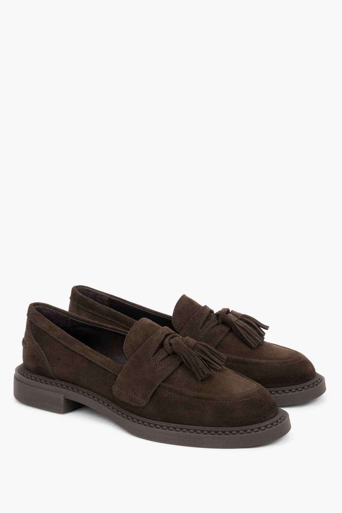 Damskie czekoladowe loafersy z chwostem z włoskiego weluru naturalnego Premium Estro.