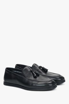 Eleganckie czarne loafersy męskie z chwostem ze skóry naturalnej.