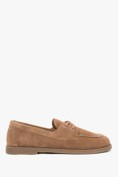 Jasnobrązowe loafersy damskie w stylu żeglarskim z włoskiego weluru naturalnego Premium Estro ER00119924.