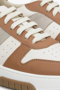 Sneakersy damskie beżowo-białe Estro - zbliżenie na detale.