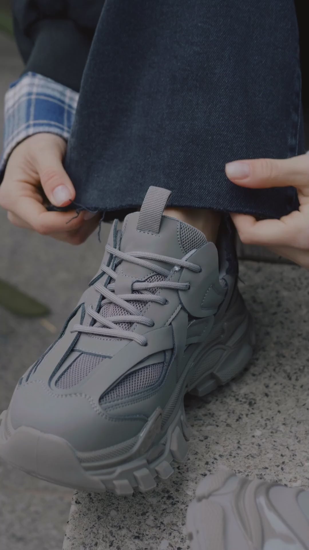 Szare sneakersy damskie na grubej podeszwie ES8 ER00112611