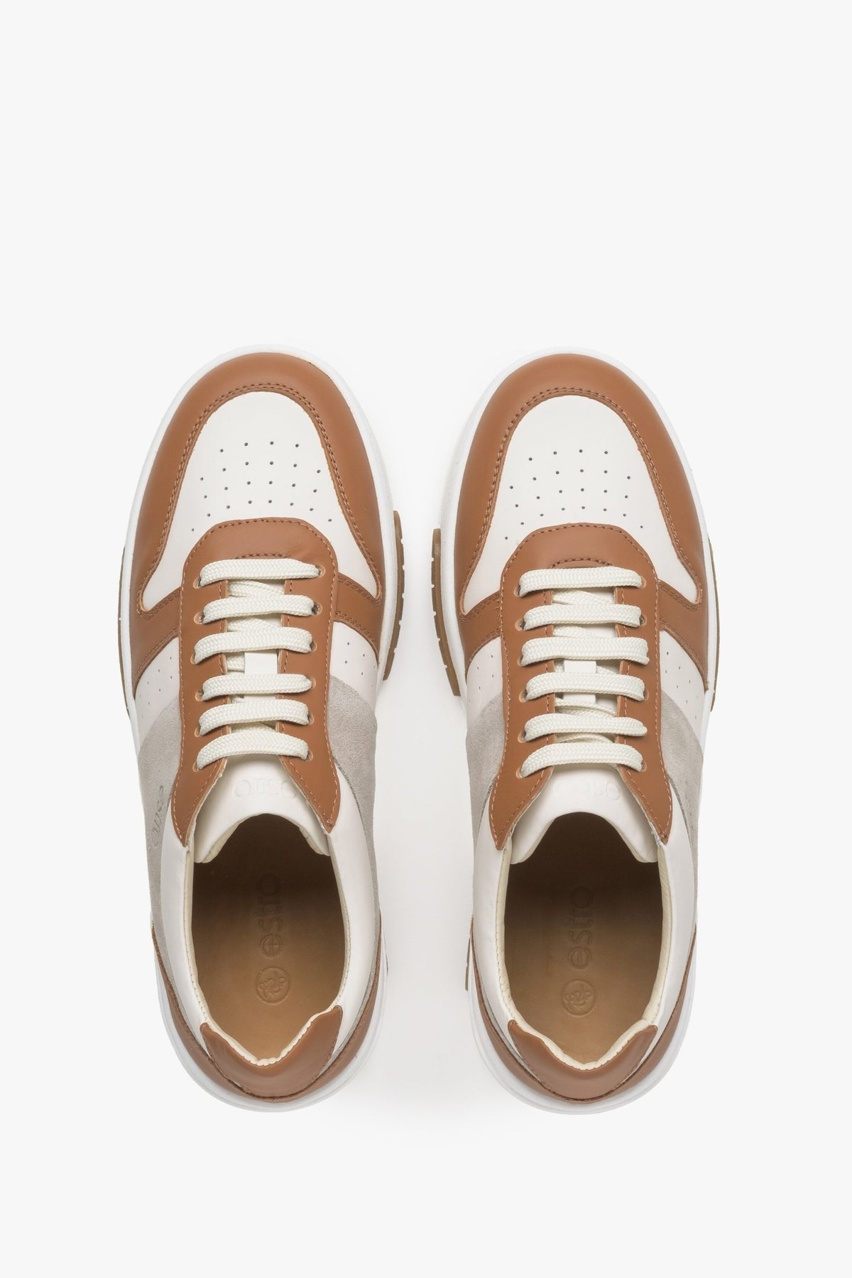 Sneakersy damskie ze skóry naturalnej w kolorze brązowo-białym Estro - prezentacja modelu z góry.