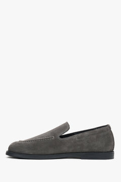 Szare buty damskie z naturalnej skóry welurowej premium o fasonie barefoot Estro.
