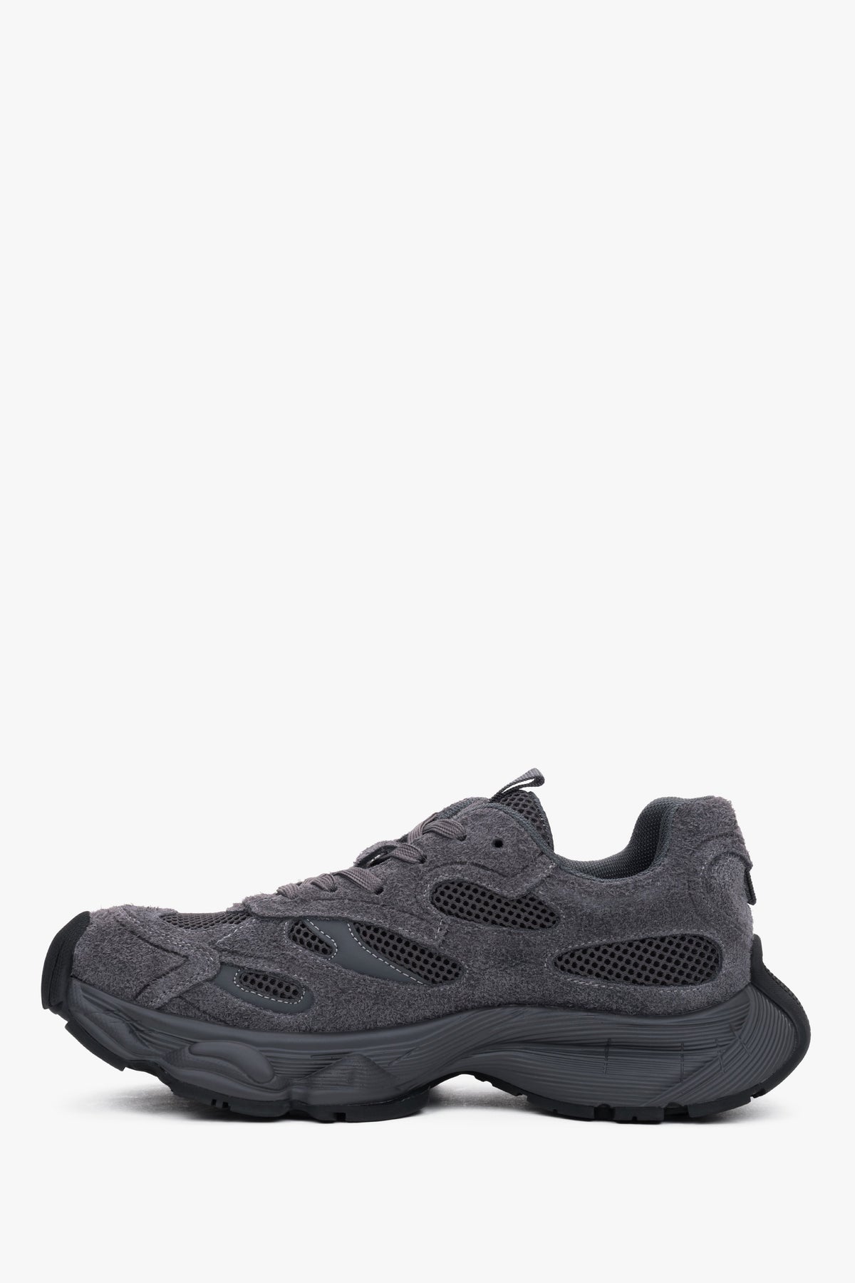 Szare sneakersy damskie ES8, na elastycznej podeszwie, z weluru naturalnego.