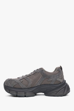 Damskie szare sneakersy z weluru naturalnego i przewiewnej siateczki na platformie ES8.
