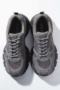 Szare sneakersy damskie z weluru naturalnego i przewiewnej siateczki na platformie ES8 ER00120359