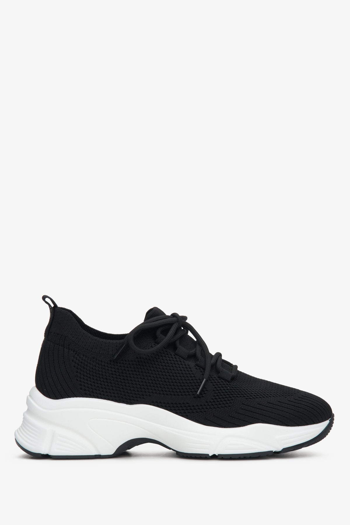 Czarne sneakersy damskie z siateczki na elastycznej podeszwie Estro ER00113222