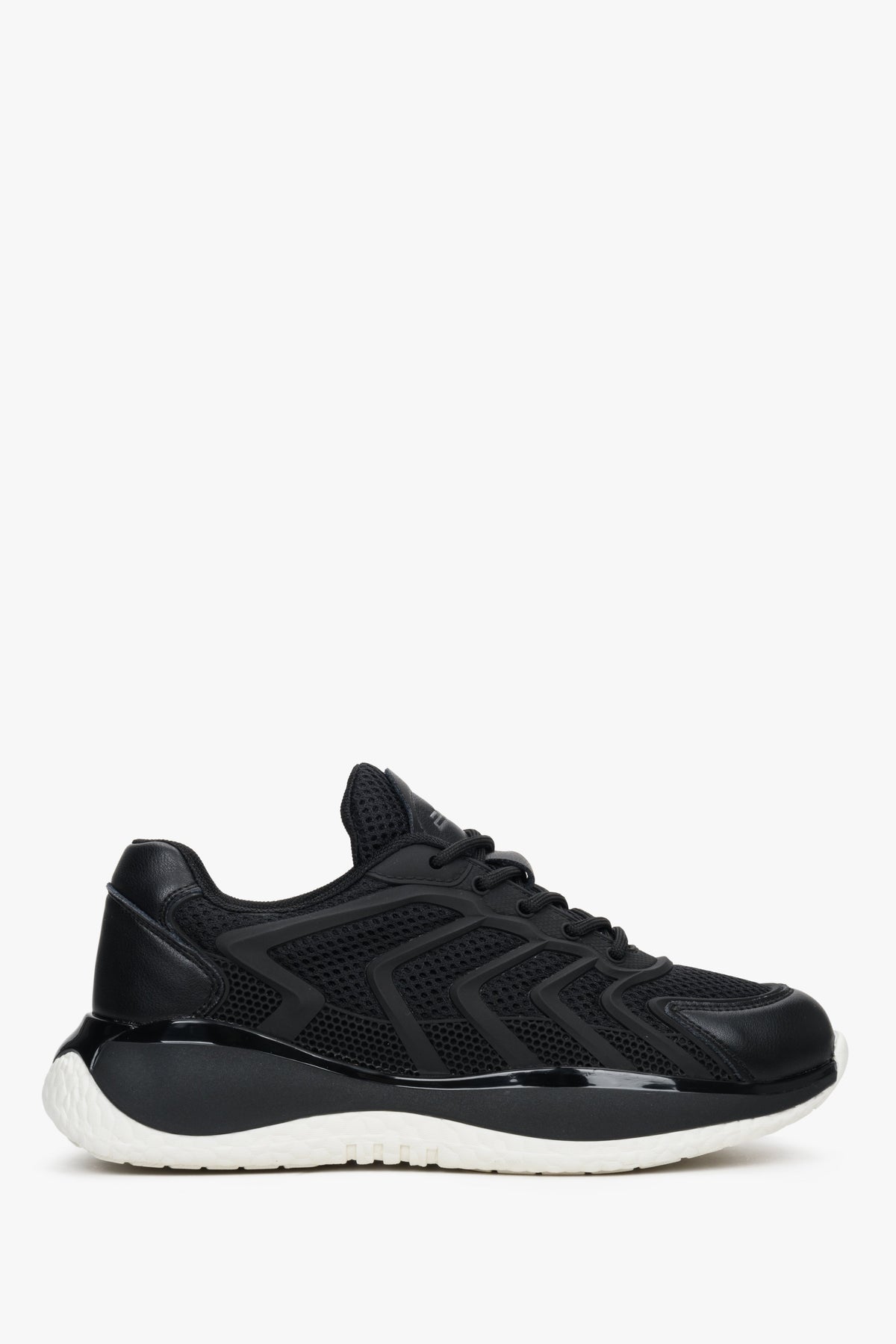 Sneakersy damskie czarne na grubej podeszwie Estro.