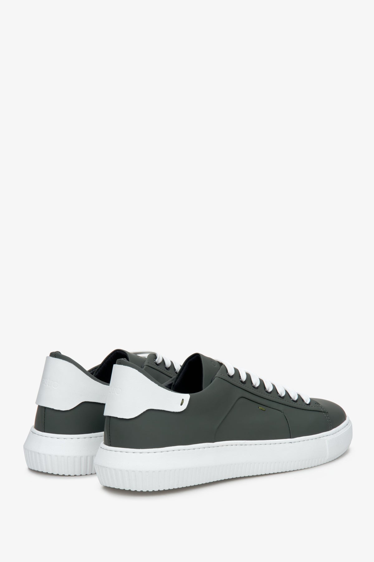 Zielone sneakersy męskie ze skóry naturalnej Estro ER00112367